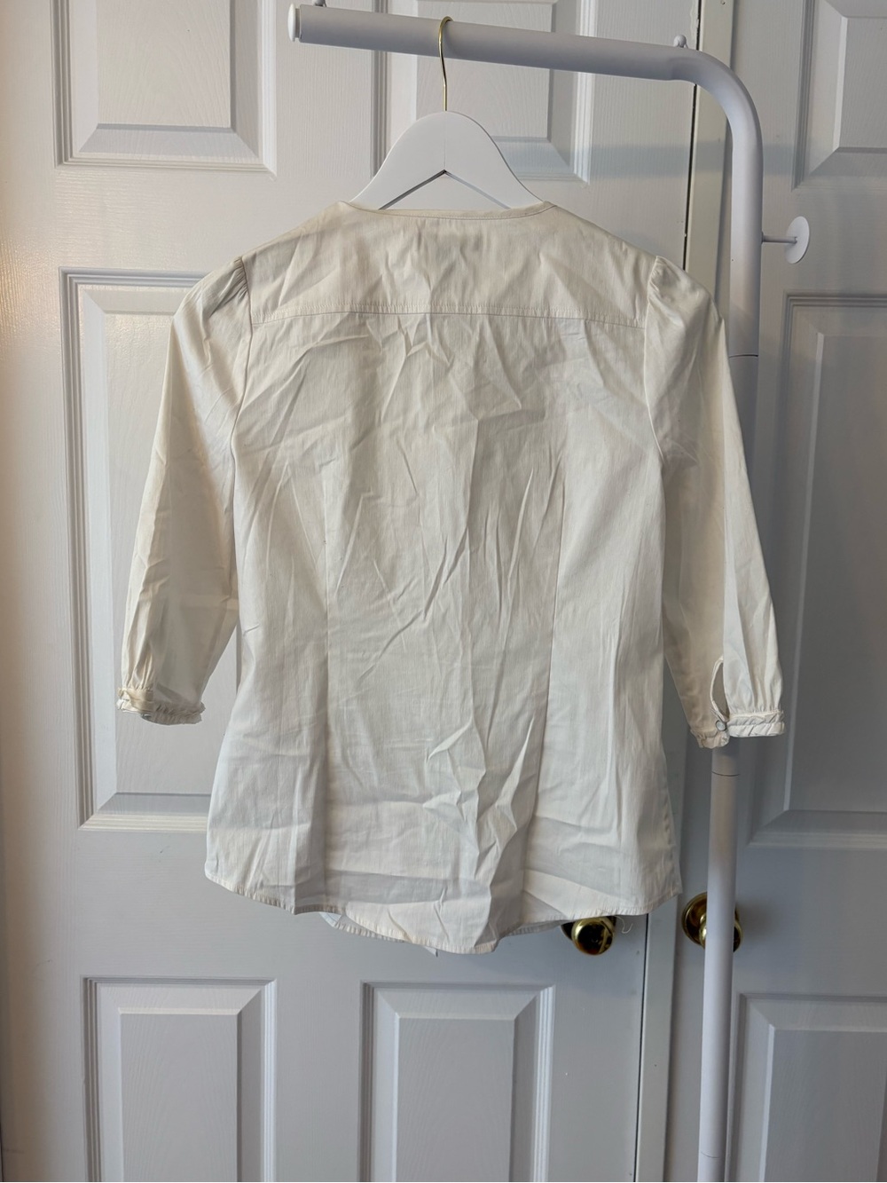 BCBG Maxazria Cream Ruffled Bib Blouse Size Small Cotton - Picture 4 of 8